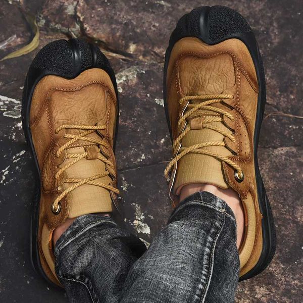 

2020 new designers popular sneakers hiking shoes men outdoor trekking shoes man tourism camping sports hunting trendy