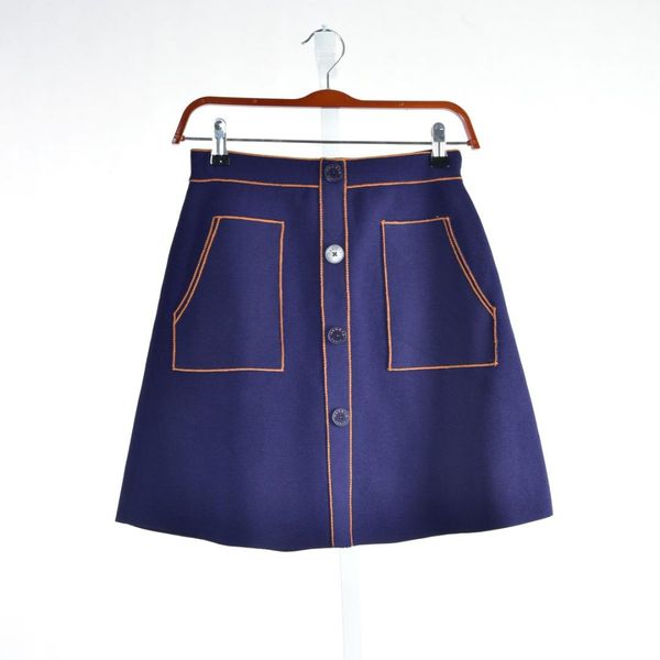 

2019 spring and summer bright line pocket decorative casual knit skirt, Black