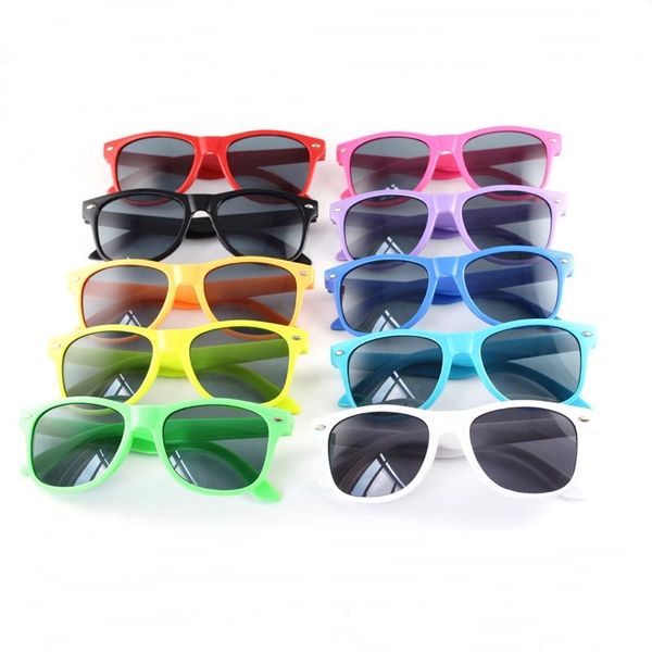 Remessa de DHP de DHMPRESSIANOS Idóbulos de Sol do viajante UV400 Quadro colorido Cool bebê óculos de sol para menino e meninas 12 cores