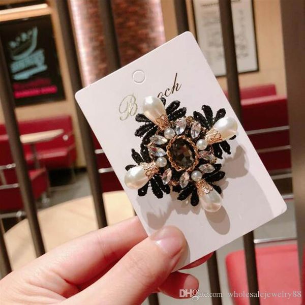 

wholesale retro crystal pearl crosses brooch pins handmade number 5 brooches women suit coat accessories jewelry, Gray