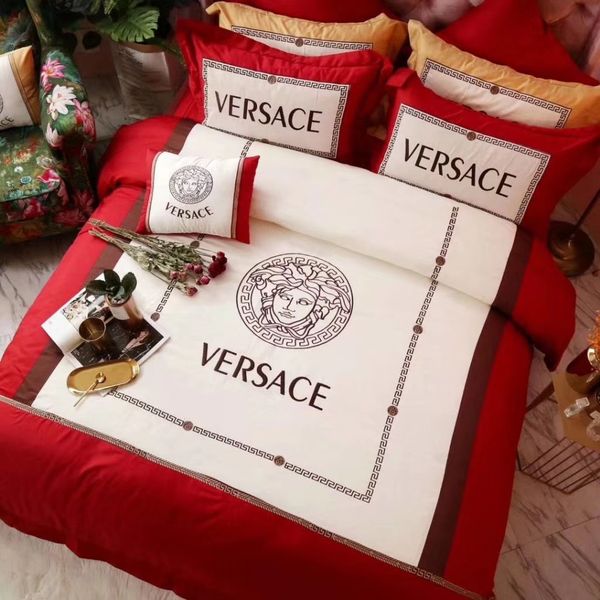 

wedding red embroidery bedding suit 3 color v letter goddess bedding suit luxury fashion gold thread 4pcs home textiles