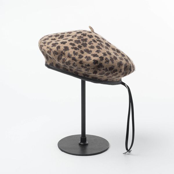 

autumn and winter new wool pu leather adjustable leopard female beret fashion painter hat suitable for sweet girl cap blm28, Blue;gray