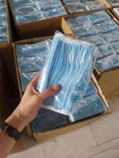 

400pcs disposable face masks 3-layer dustproof face mouth masks anti pm2.5 safety face care elastic men and women masks