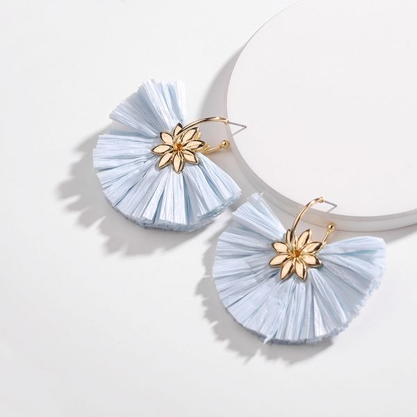 

бесплатная доставка 2019 осень модный модный сектор форма цвета смешивания цветок сплава с fanshaped lafite set серьги серьги для женщин, Silver