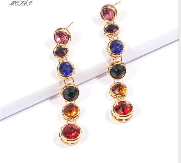 

модные женщины с длинными серьгами кнопки, Golden;silver