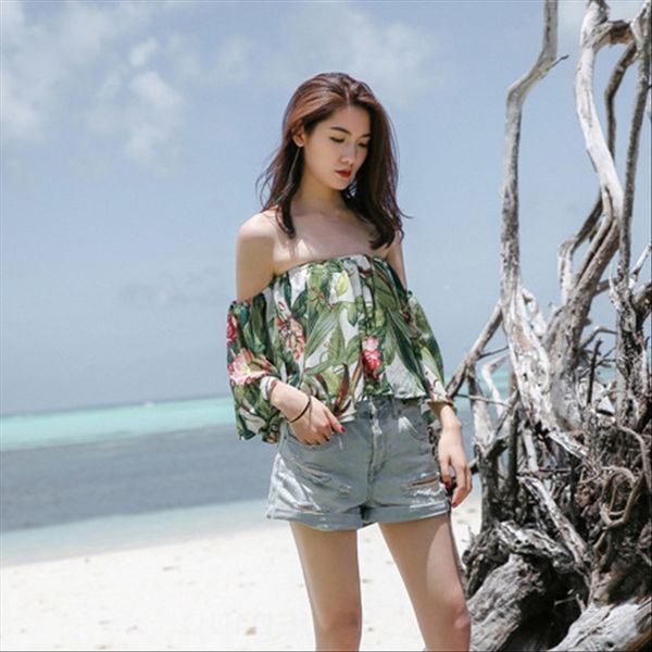 

bohemian style green printed short one-line collar with trumpet sleeve t-shirt f086 bohemian style horn horn green printed short one-line co, White