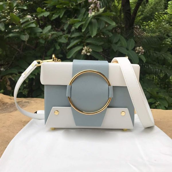 

2020 new simple gold ring camera bag shoulder diagonal handbag chain in europe and america rivets leather small square package