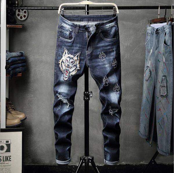 Yeni Tasarımcı Erkek Kot Sıska Rahat Lüks Kot Moda Kaplan Nakış Ince Motosiklet Biker Denim Pantolon