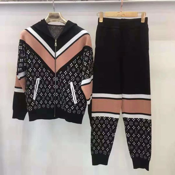 

19 осень и зима новый жаккард письма с длинными рукавами молния вязать куртка кардиган женская мода кардиган большой размер костюм, White