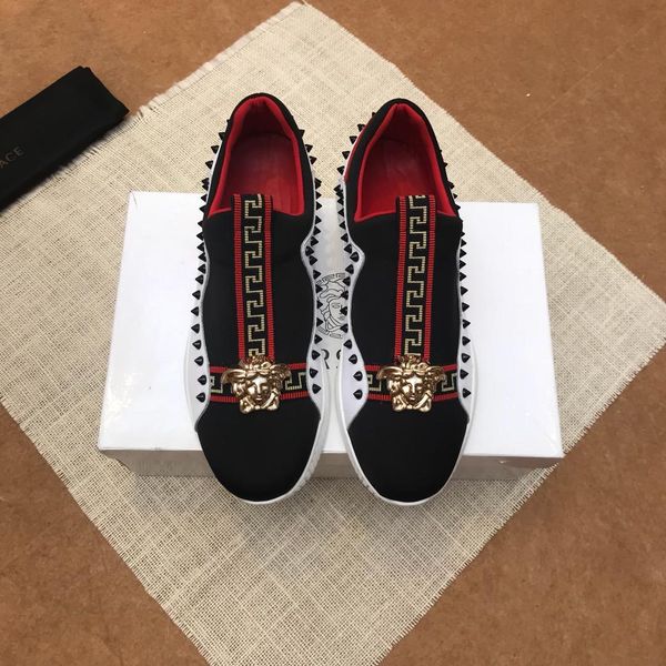 

2020 style designer shoes men's spiked sneakers tri-color black white red leather suede flat casual shoes long-distance racing shoes as