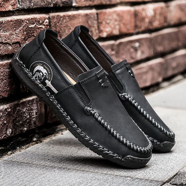 

2020 new fashion style male loafers leather casual men shoes handmade vintage loafers male moccasins flats shoes men big size, Black