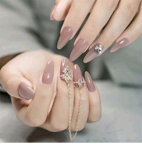 

чистая красная европейская и американская богиня моды носимые продукты ногтя законченный кофе молока моды с цепью сверла поддельный патч ног, Red;gold