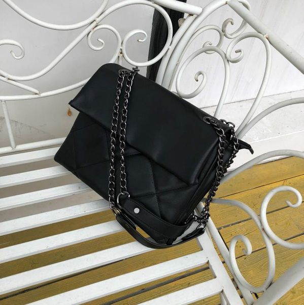 

women's bag 2020 new ins fashion chain big lingge big bags single shoulder messenger bag in stock
