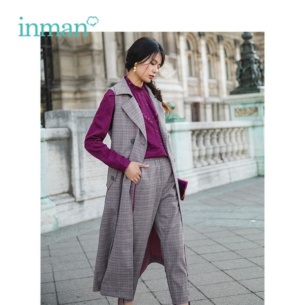 

inman 2019 spring new arrival turn down collar literary retro hongkong style casual with belt plaid women long coat, Black;white