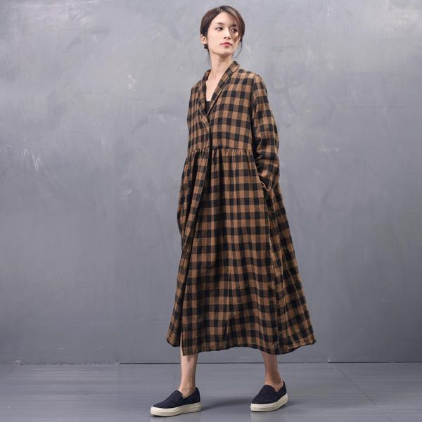 

women loose plaid cotton linen coat long outerwear ladies retro plaid cotton flax trench coat female overcoat 2019 spring summer, Tan;black