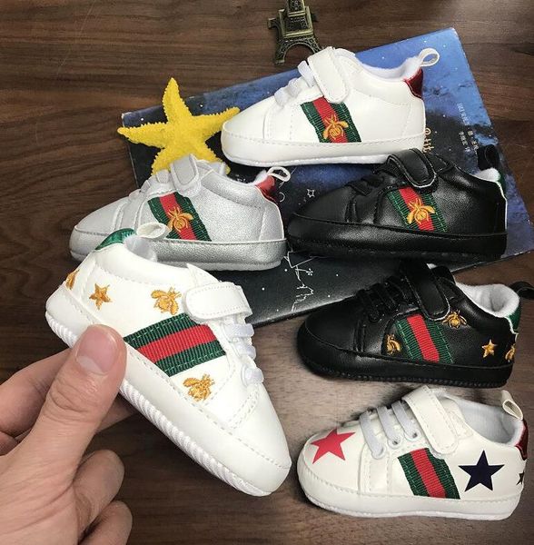 

горячие дети детские младенческая противоскользящая pu кожаный дизайнерские первый уолкер sneaker soft soled новорожденного спорт обувь для