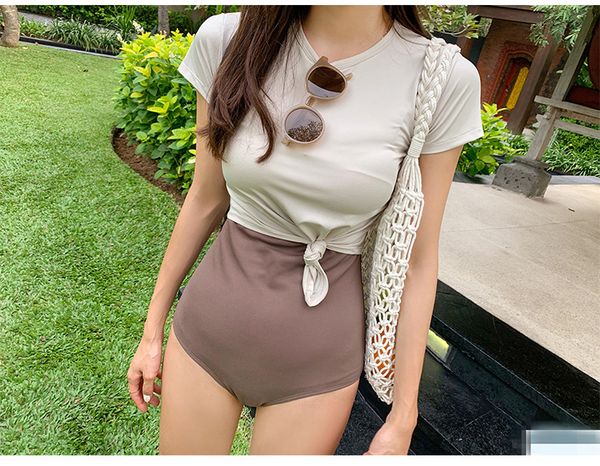 

bikini conjoined swimsuit girl with fresh little breast conservative short sleeve sun protection sensitivity bikini beach, White;black