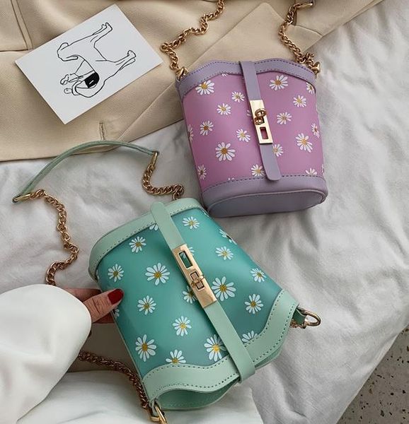 

translucent small bag 2020 new wave fashion wild ins messenger designer female bag chain bucket bag drop shipping