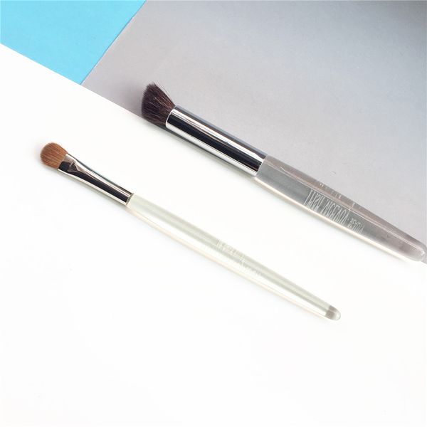 

trishmcevoy angled crease contour brush 23 / small laydown 19 - eyeshadow concealer blending brush - beauty makeup brush tool