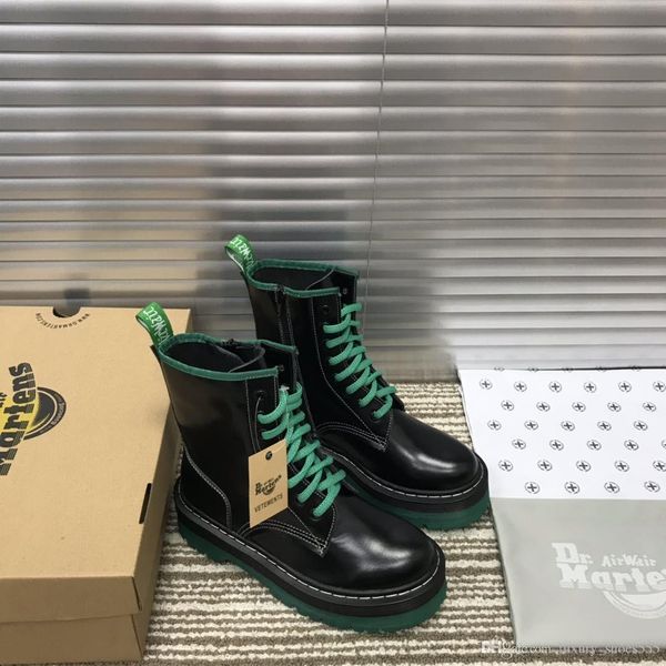 

2020 new designer designer made 1460rainbow leather material to keep warm and comfortable