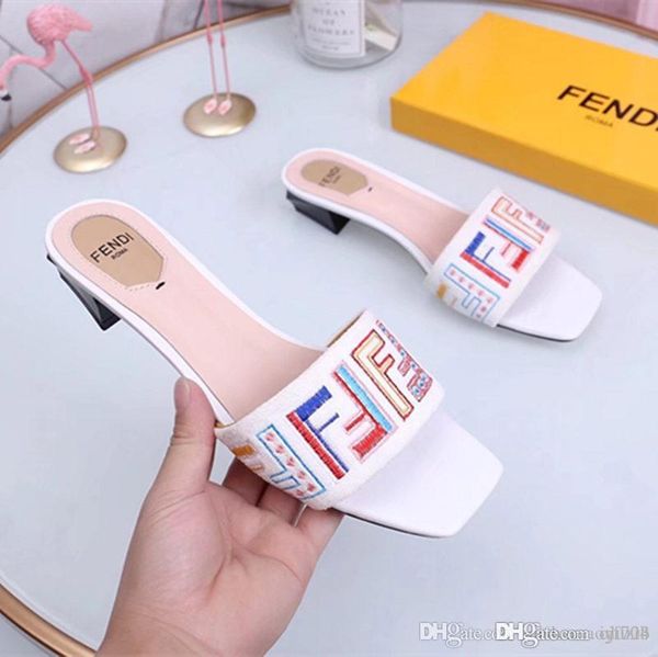 

newst with box девушка дизайнеры обувь роскошные горки летняя мода широкие плоские скользкие сандалии тапочки флип-флоп женщины, Black