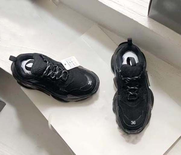 

paris 2019 crystal bottom triple-s black leisure shoes luxury dad shoes platform triple s sneakers for men women vintage kanye old grandpa t