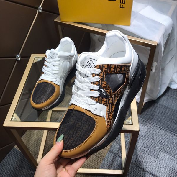 

2019 casual shoes for mens women black white pink fashion trainers lightweight link-embossed sole sports designers men sneakers