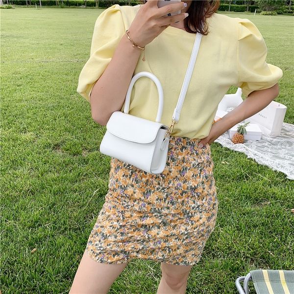 

2020 new women's crossbody bag fashion trend korean wild simple chain solid color ladies saddle bag