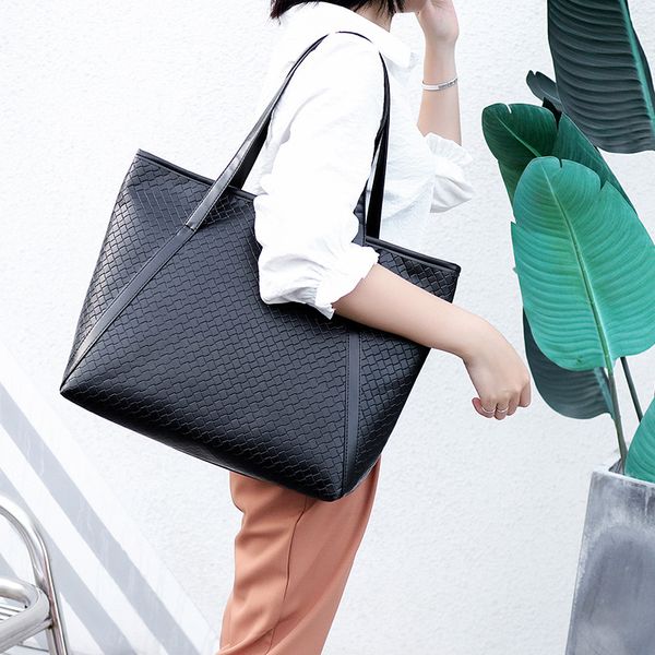 

women's portable large-capacity woven tote bag european and american big bag style