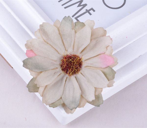 

20pcs / партия моделирования шелк подсолнечника голова украшение ручной работы свадьба гирлянда diy подарочной коробки скрапбукинг ремесло а