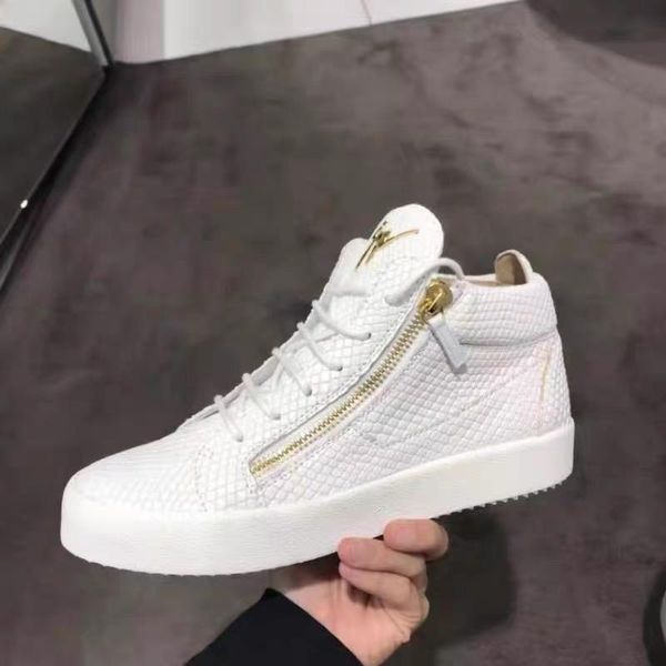 

2020 mens designer sneakers low cut spikes flats shoes xshfbcl for men women leather sneakers party designer shoes, Black