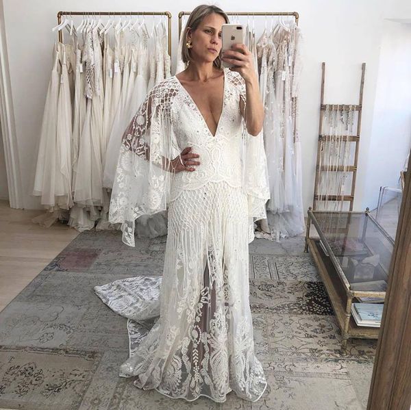 Bohemian 2021 Strandhochzeitskleider Brautkleider V-Ausschnitt Glocke Langarm Spitze Offen Rückenfrei Boho Robe de Mariee282o