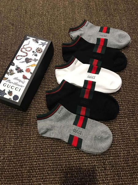 

5 носков пара / коробка мужских четыре seasaons, чтобы помочь потеть короткую трубку спортивных носков моды высокого класс вышивки бренд муж, Black