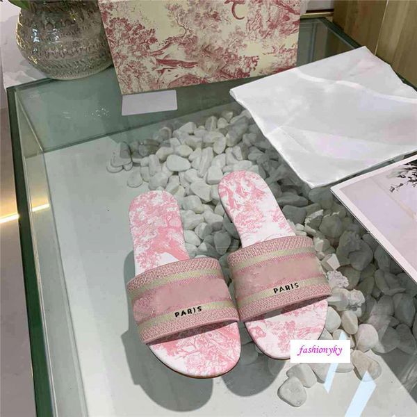 

dazzle flowers women designer slippers flat bottom embroidery sandal floral brocade slipper flip flops, Black