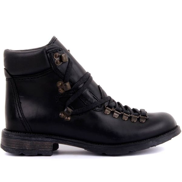 

Sail-Lakers Black Leather Women Boots