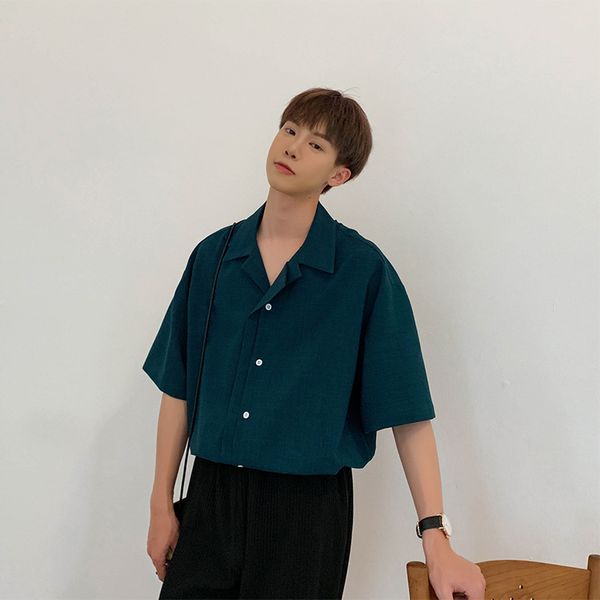 

2019 autumn men's korean version of the trend of super fire loose art pockets solid color student casual short-sleeved shirt, White;black