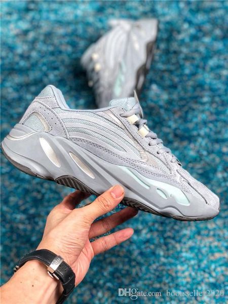 

2019 kanye west 700 v2 hospital blue wave runner magnet 3m reflective men woman designer running shoes sports sneakers