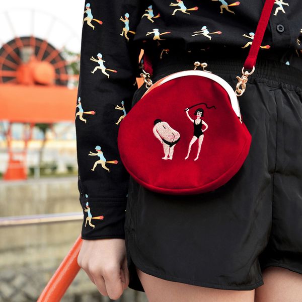 

2020 ins women mini vintage handbag bag velvet embroidery women messenger bag in semi-circle round shape shoulder