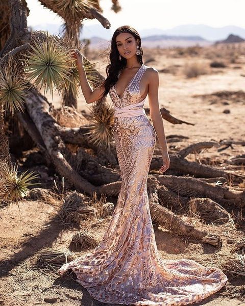 

2020 new arrival rose gold sequin lace pattern mermaid evening gowns v neck cut-out side prom party dresses, White;black