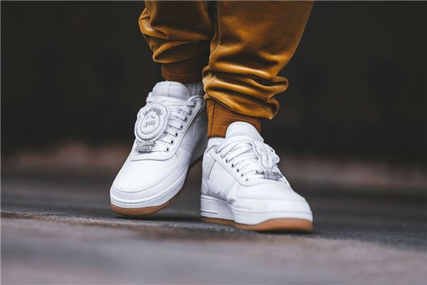 

2019 wholesale travis scott 1 low one sail gum light brown athletic shoes new fashion cactus jack sport sneakers