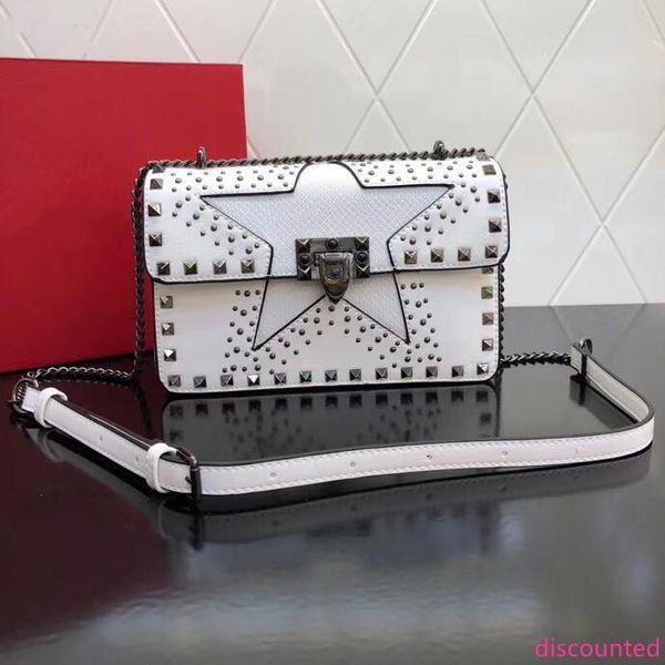 

2020 explosion shoulder bags, oil wax leather messenger bag, iconic rivet outline delicate edging platinum post-processing rivet and 05