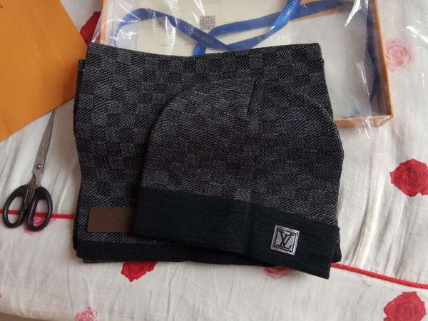 

Brand carf for men and women 2018 fa hion letter de ign carf hat et carve ize 180x30cm without box