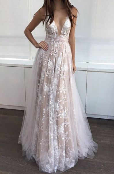 

новое кружевное платье глубокий v dresse длинные юбки многослойные вышивки марли платье свадебное платье дефиле ночной партии платья длинные, White;black