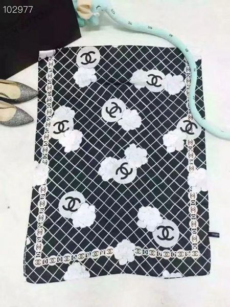 

2019new fashion design luxury scarf women's brand shawl scarf women's long neck scarf multi-color optional high quality, Blue;gray