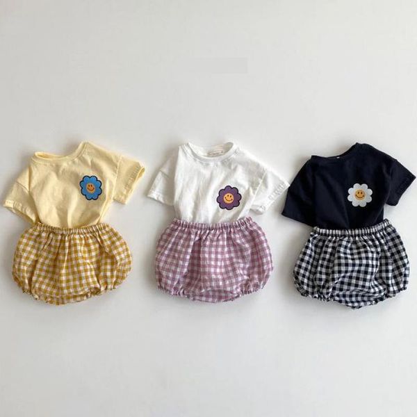 

summer cotton baby clothing suit girls short sleeve t shirt and boys pp shorts set 2pcs little daisies infant baby clothes sets, White