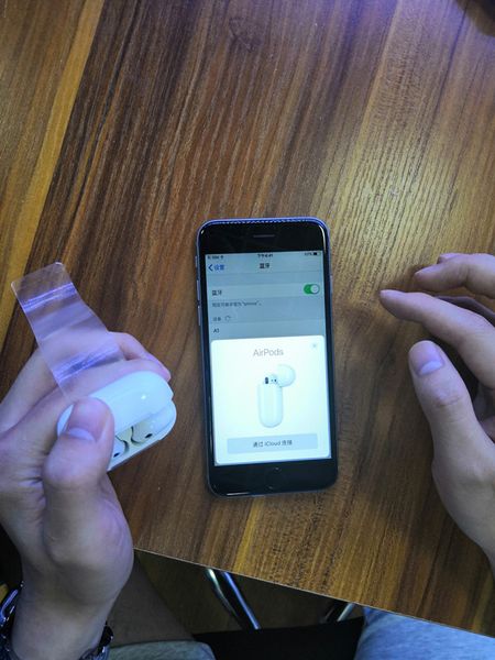 

Pop up upercopy airpod w1 chip touch iri double ear bluetooth 5 0 earphone head et a work voice control not original airpod