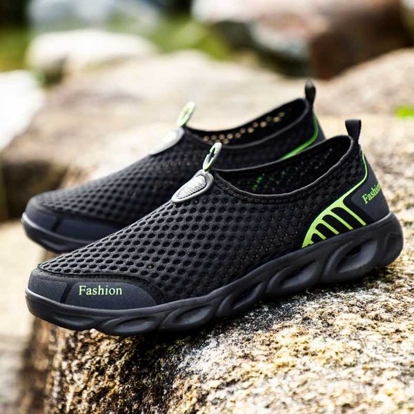 

2019 8 colors aqua shoes for men women breathable mesh drainage hole soft bottom outdoor sport shoes summer men beach