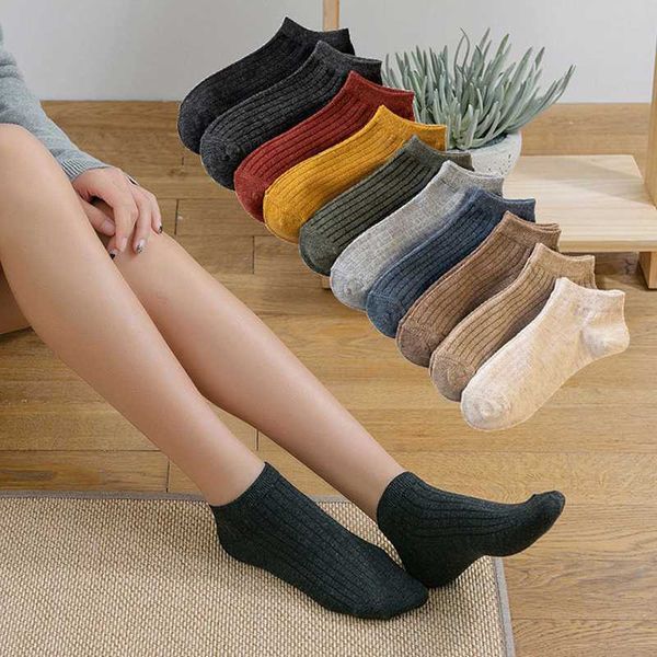 

spring and breathable kawaii color summer harajuku lingerie ukraine new japanese pumping boat socks women solid cotton socks, Black;white