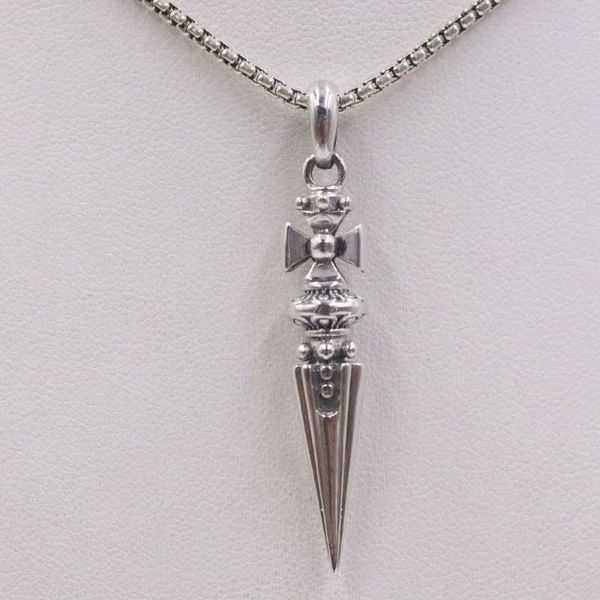 

solid 925 sterling silver tibetan vejra pendant 2.5mm round box link chain 60cml