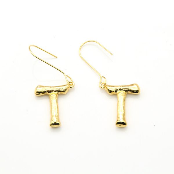 

2019 designer original capital 26 letter earrings bohemian gold non-fading pendant earrings factory direct, Golden;silver
